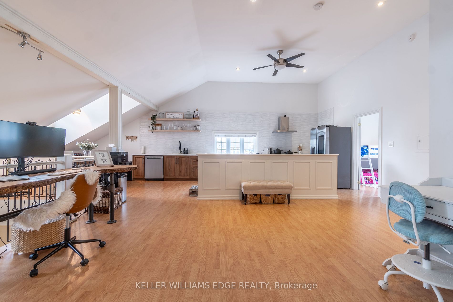 593 Beach Blvd
