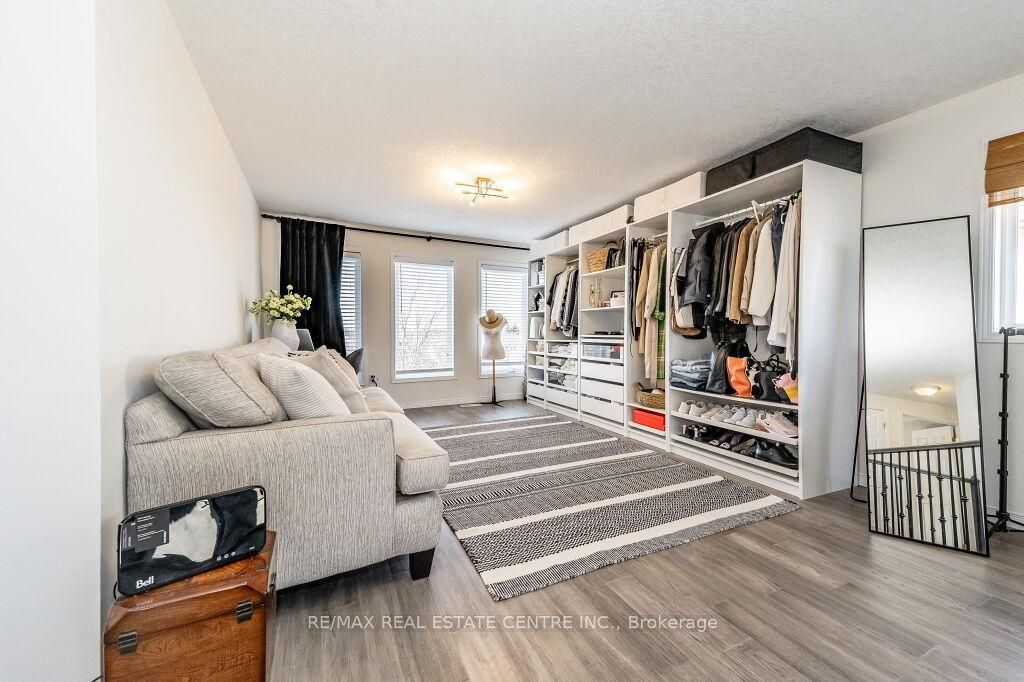 173 Clair Rd W