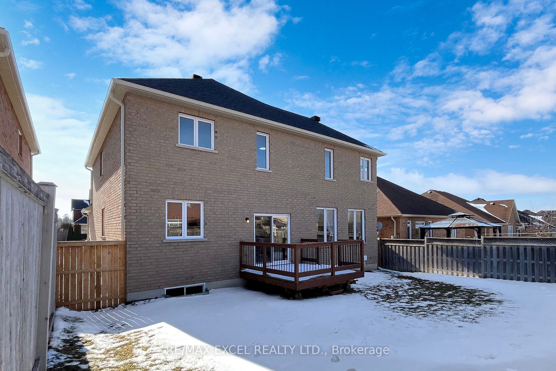 55 Ellis Crescent