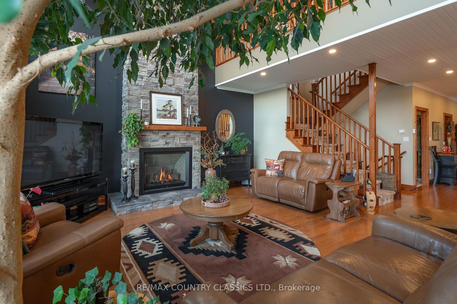 32 Shadowood Lane