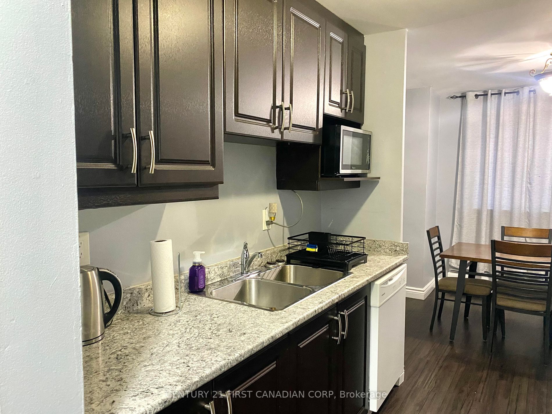 645 Wonderland Road S, #2