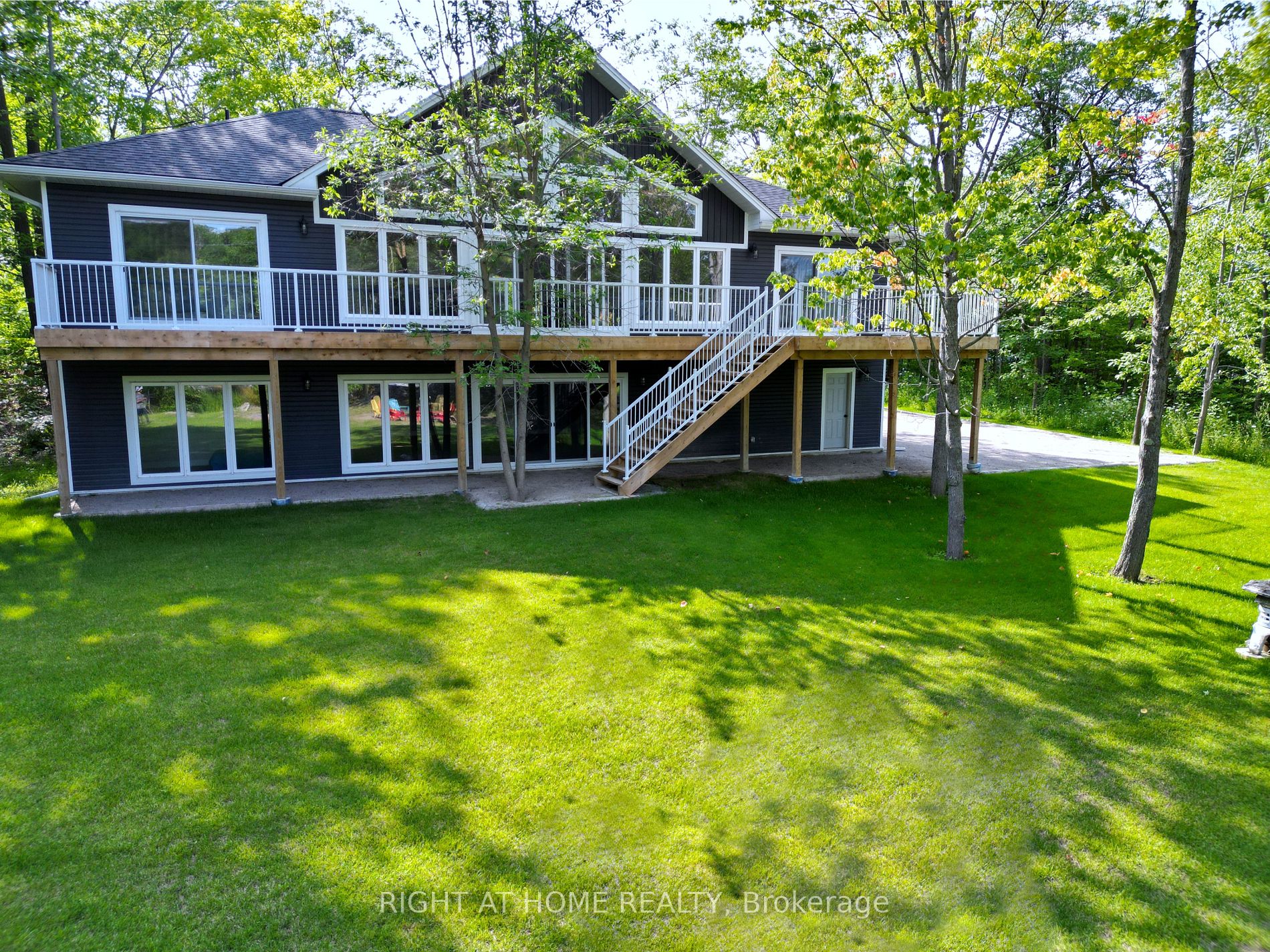 187 Lakeview Drive