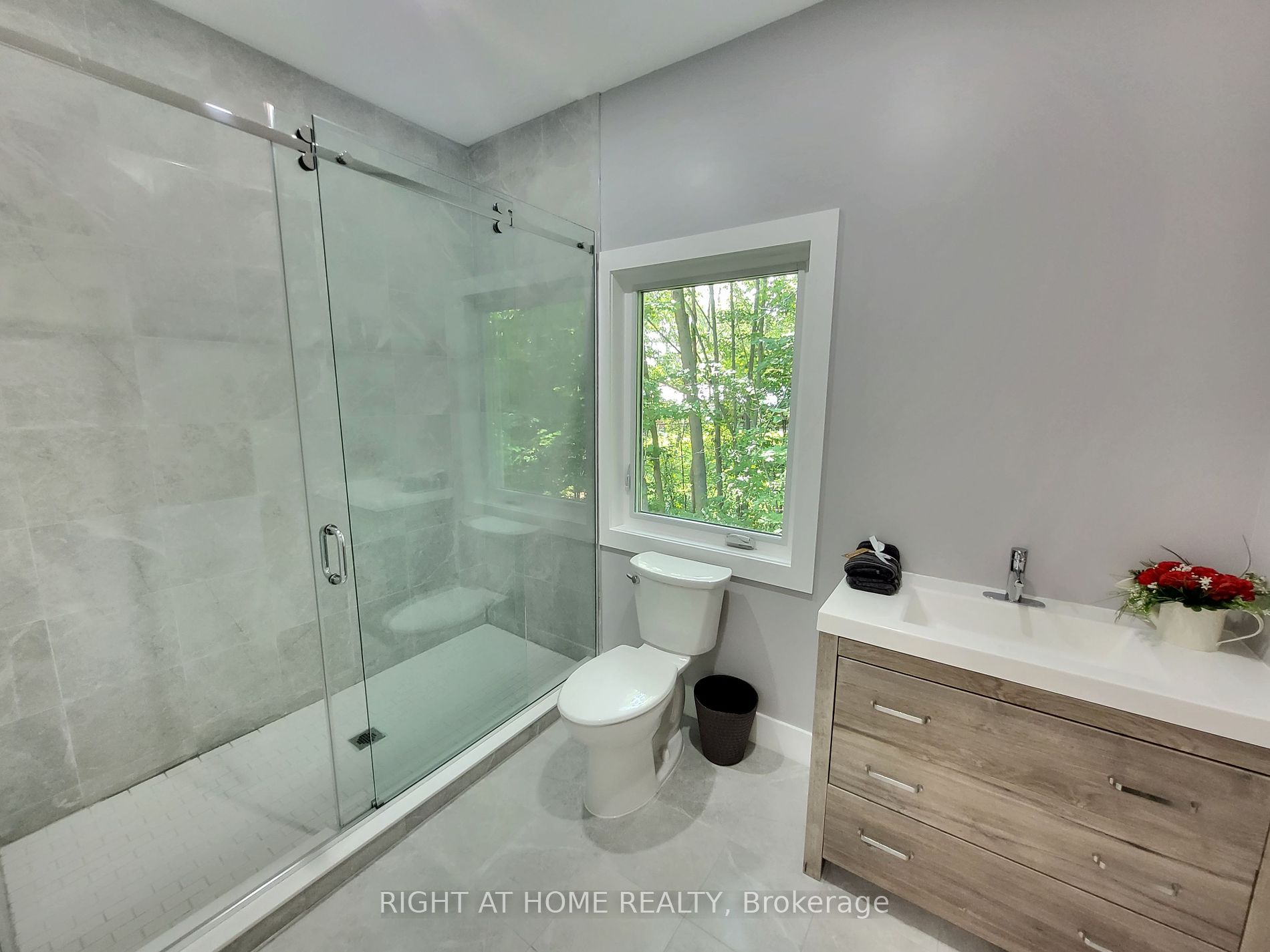 187 Lakeview Drive