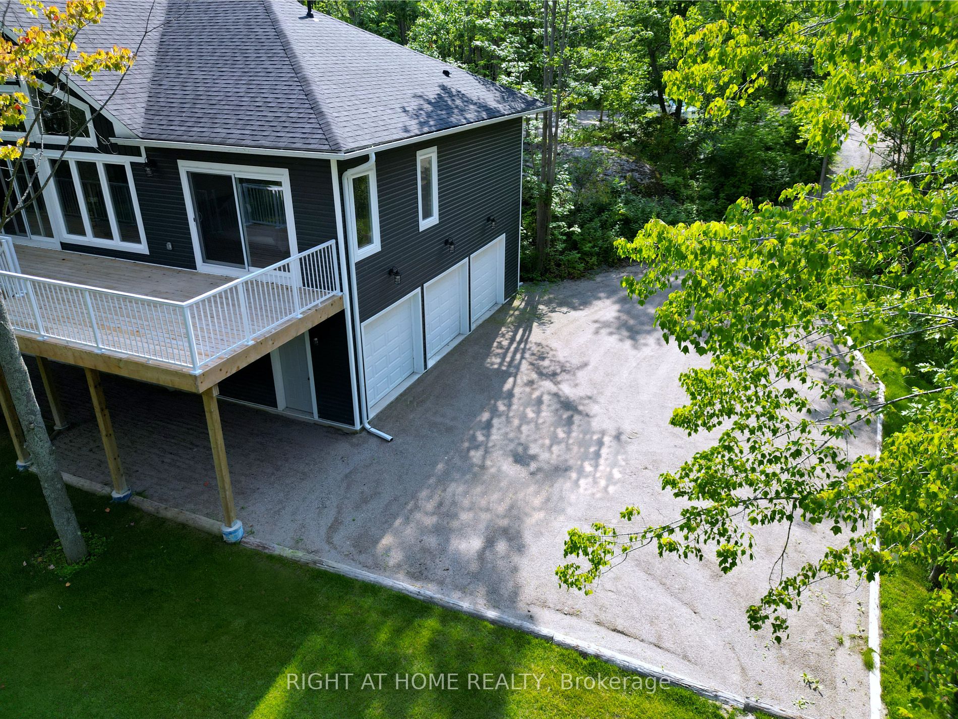 187 Lakeview Drive