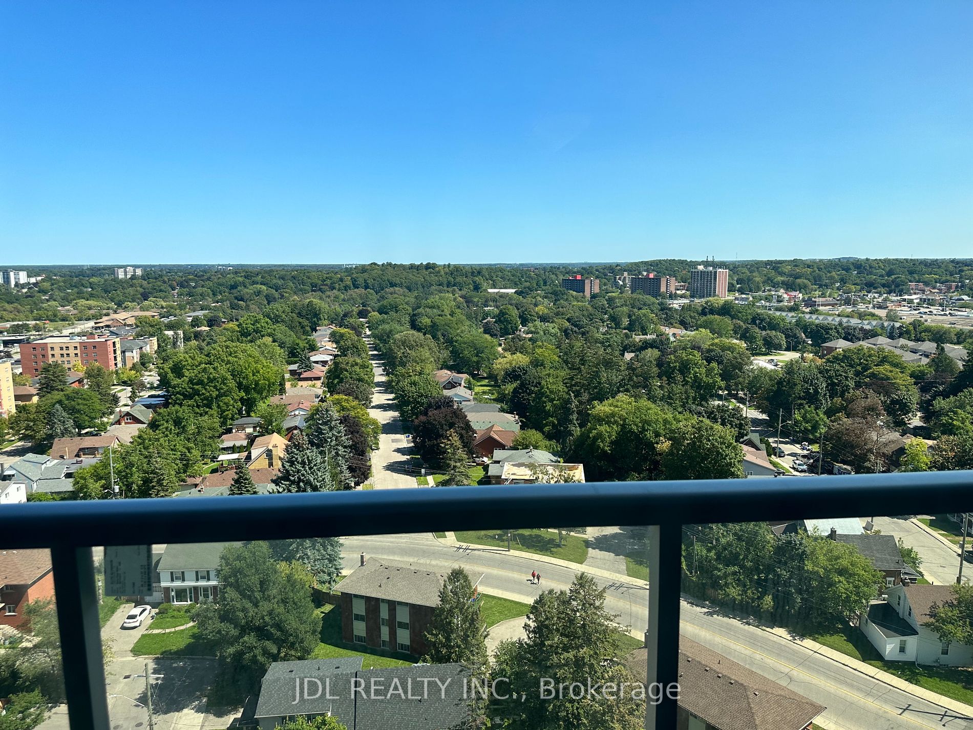 158 King St N, #1702