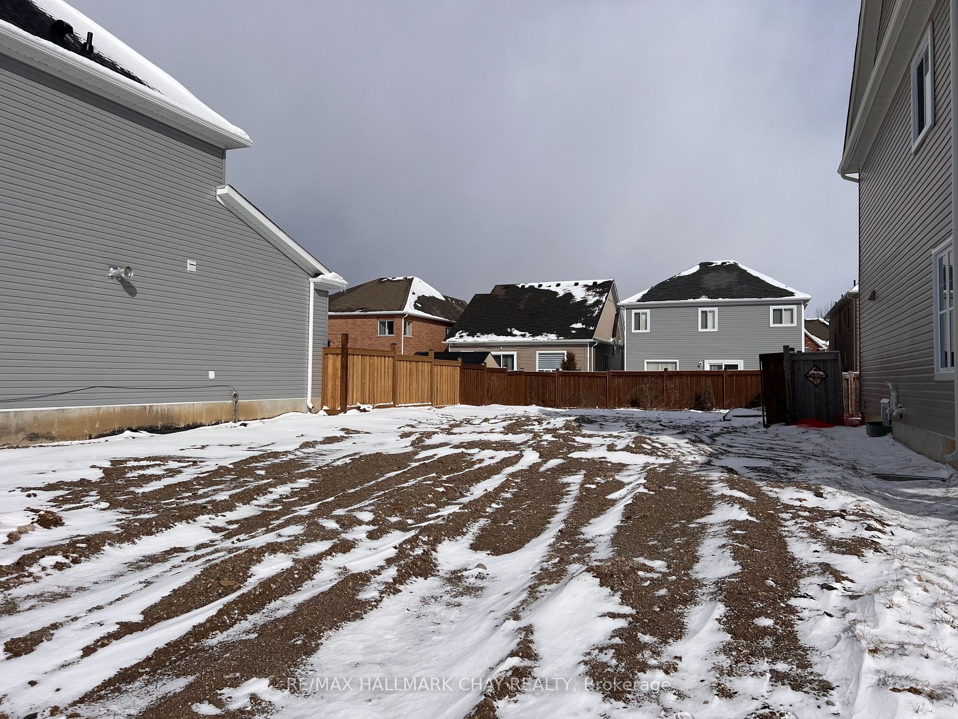 837 O'Reilly Crescent