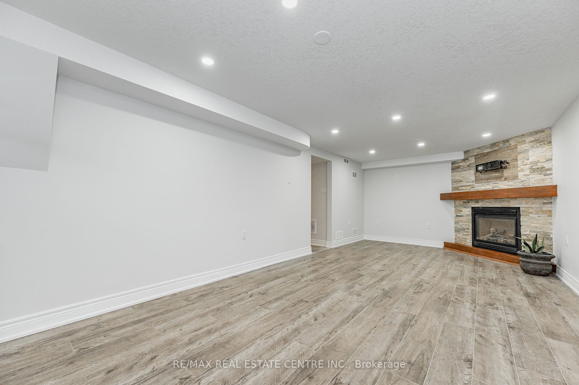 18 Summerside Cres