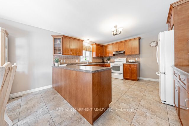 135 Theodore Dr