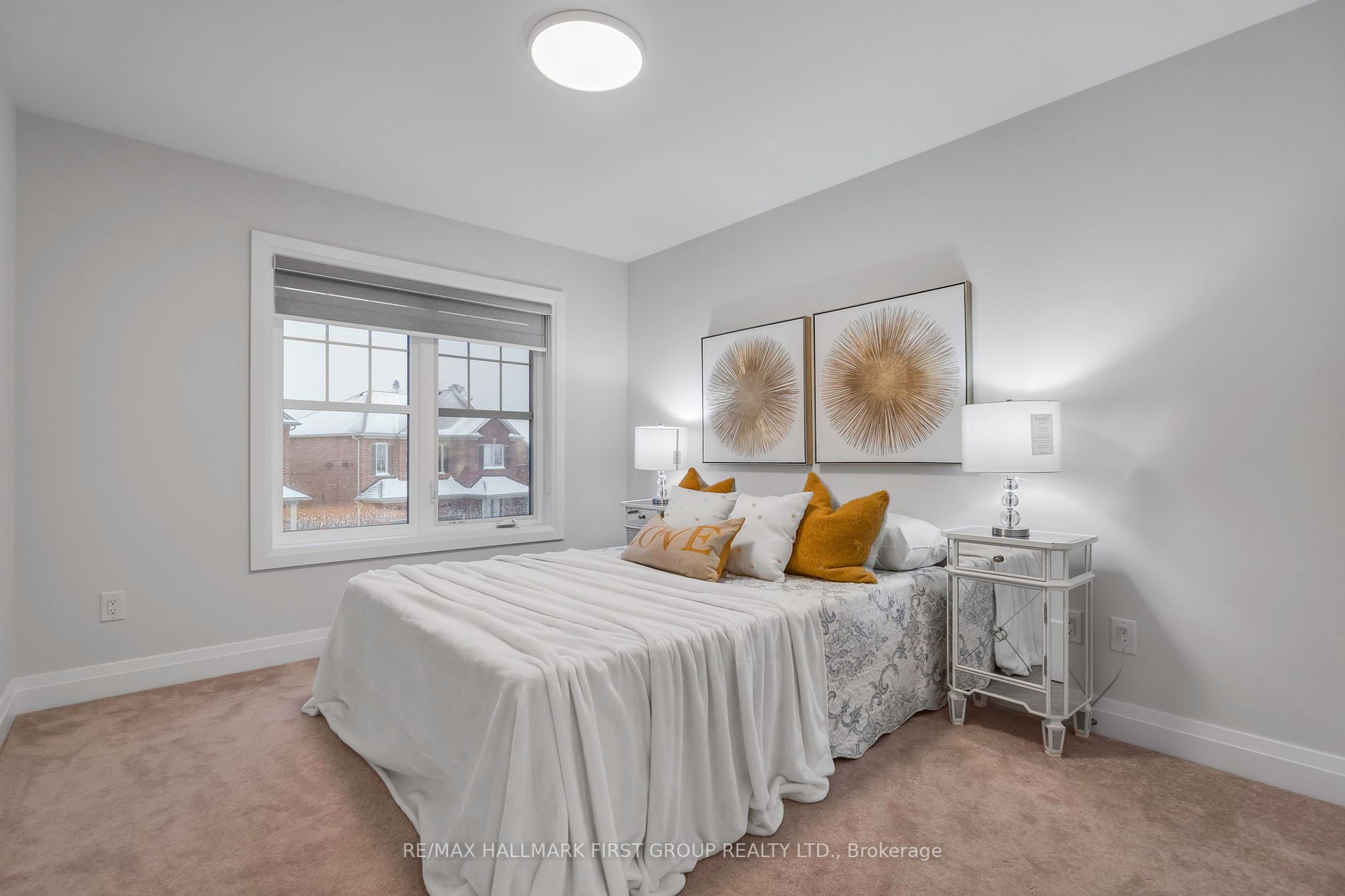 12 Fairhurst St