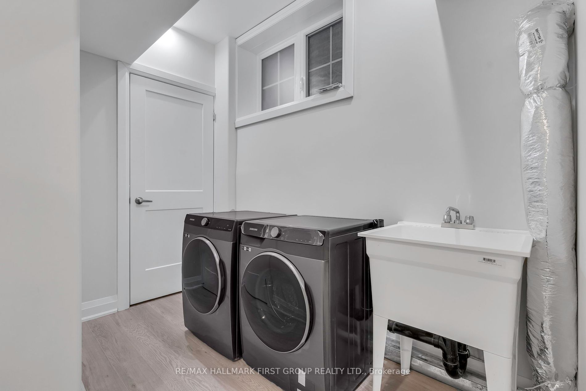12 Fairhurst St