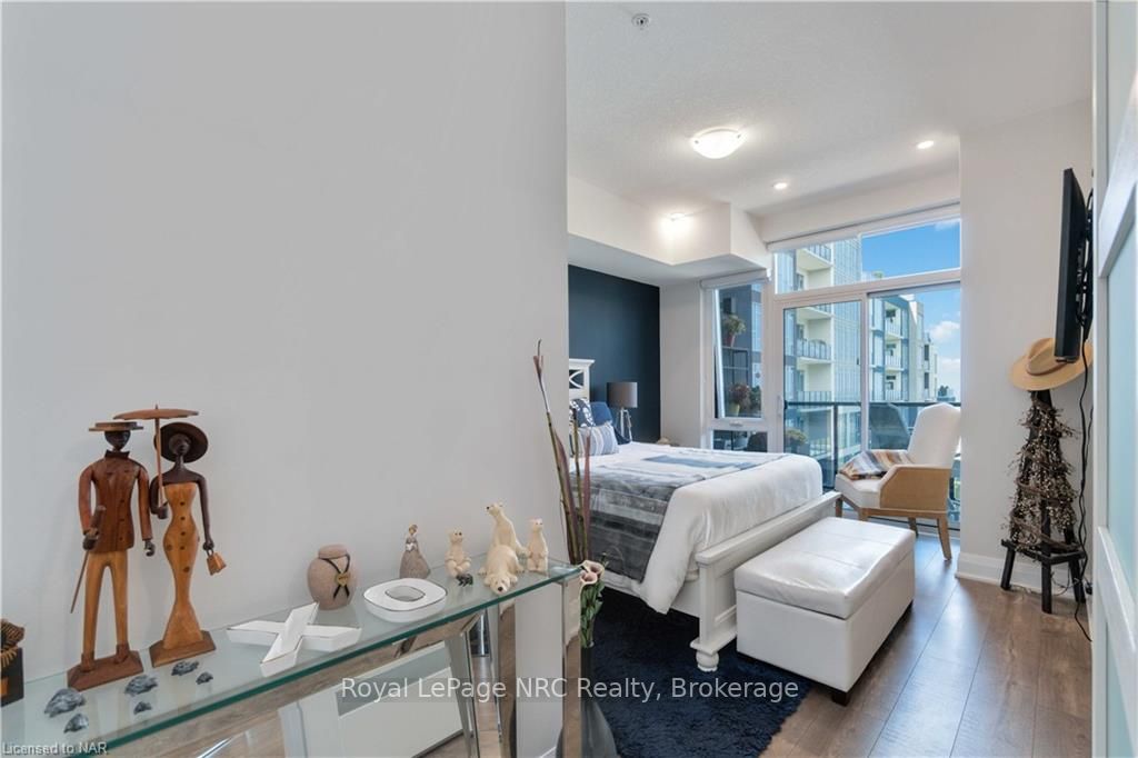 16 Concord Pl, #429