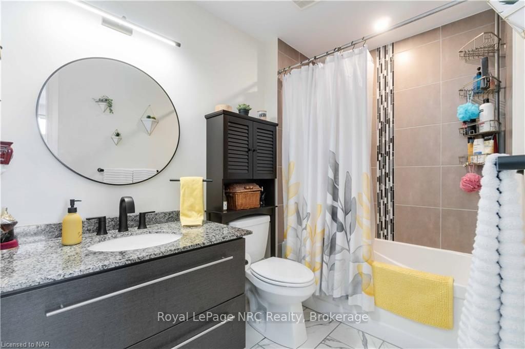 16 Concord Pl, #429
