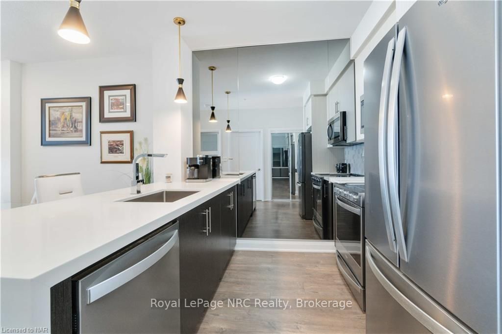 16 Concord Pl, #429