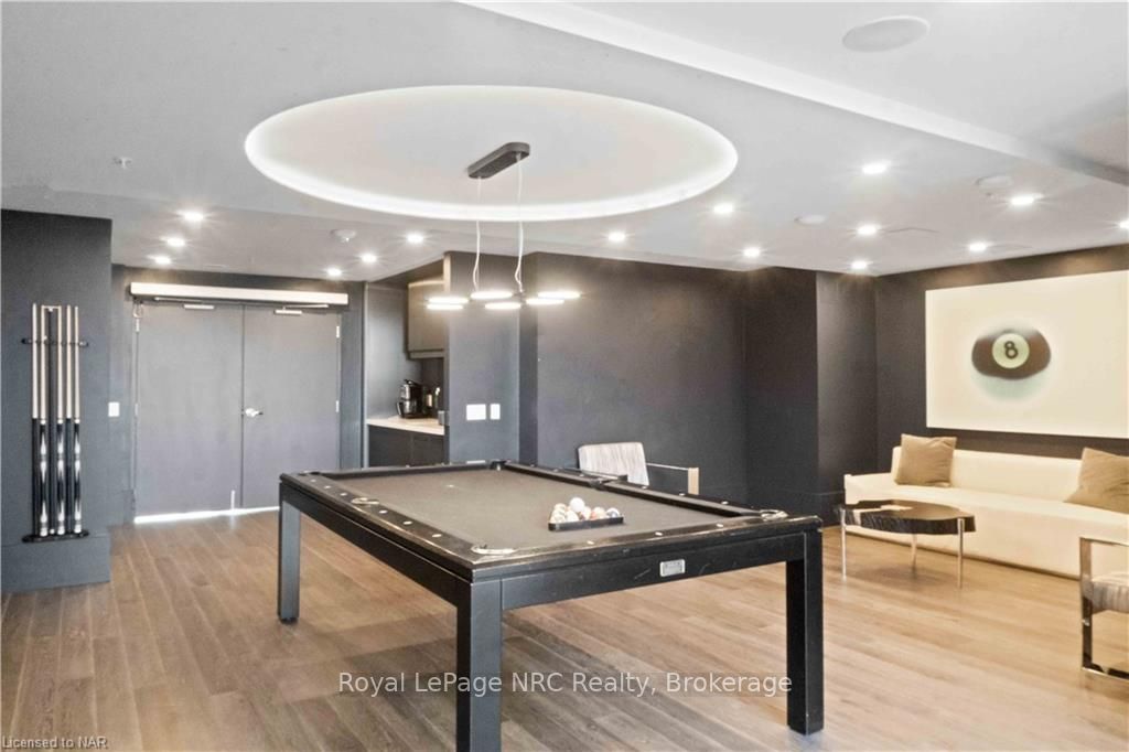 16 Concord Pl, #429