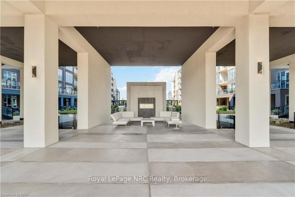 16 Concord Pl, #429