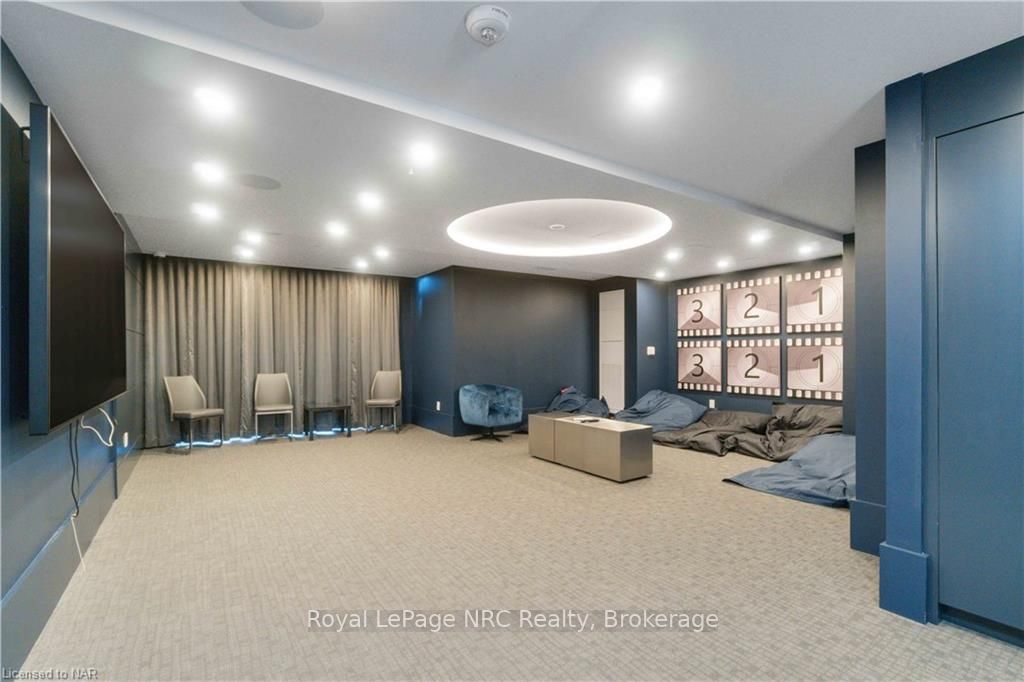 16 Concord Pl, #429