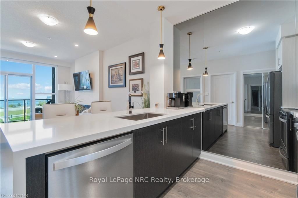 16 Concord Pl, #429