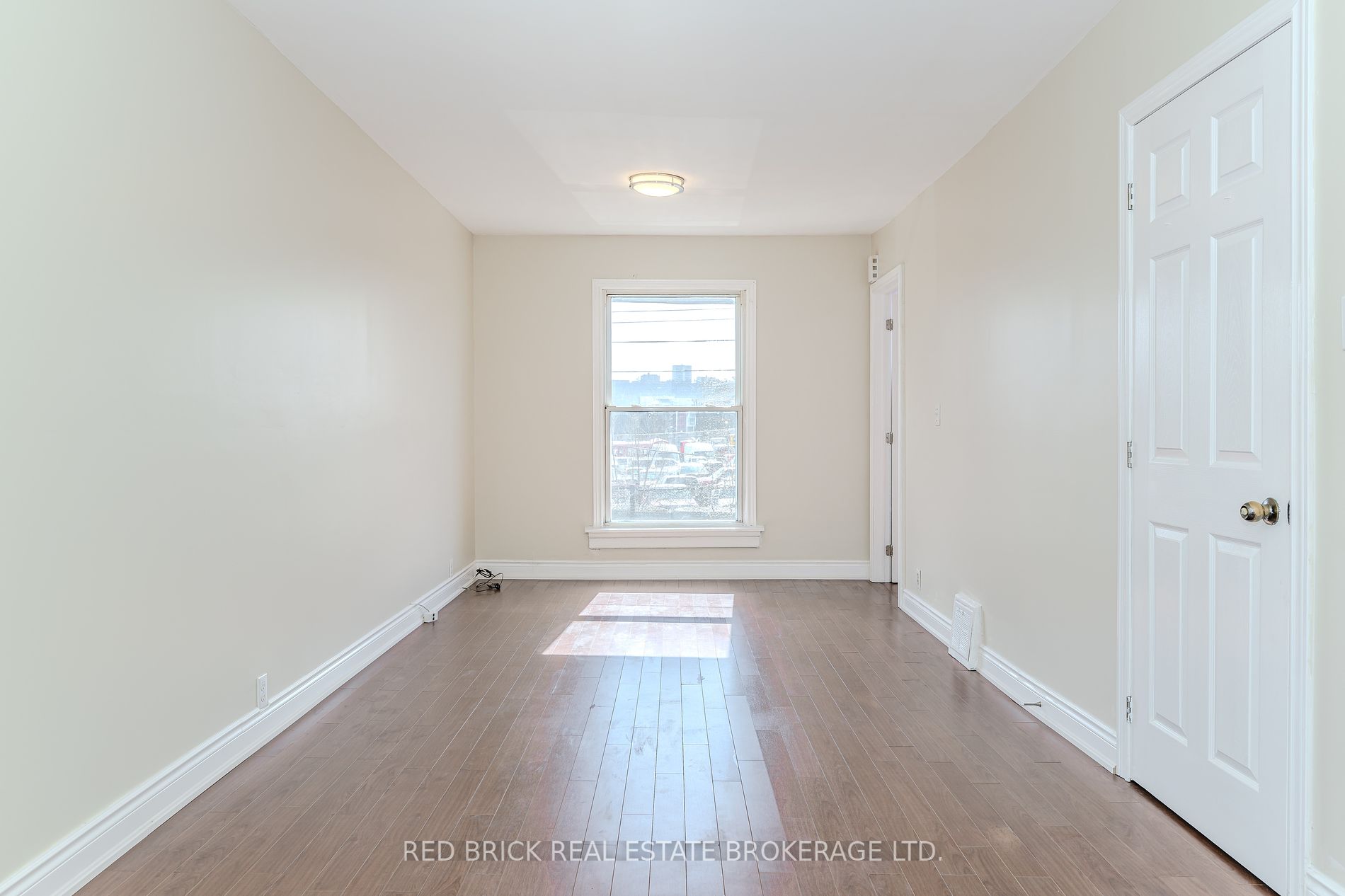 81 Beach Road