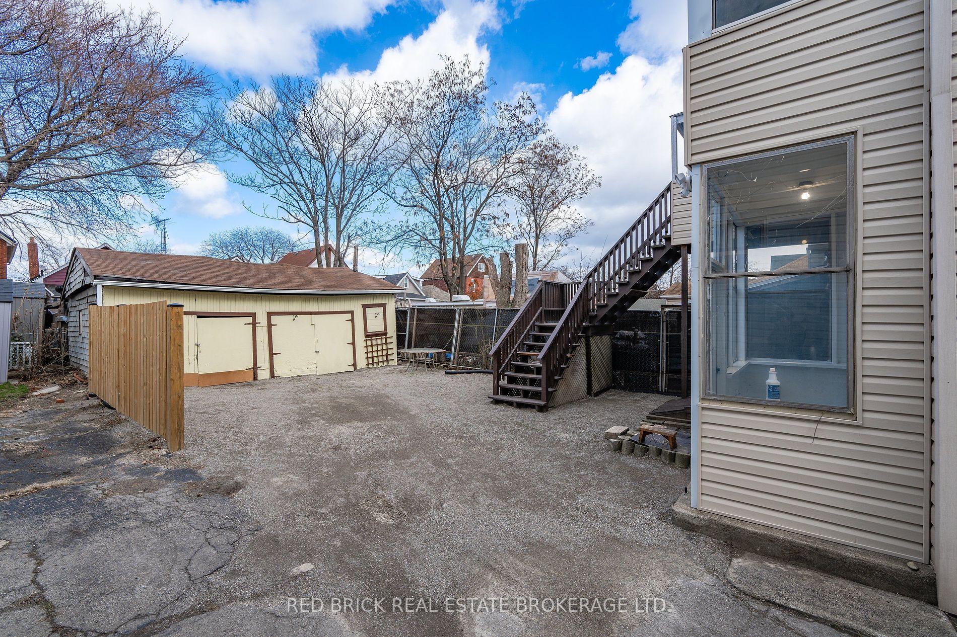 81 Beach Road