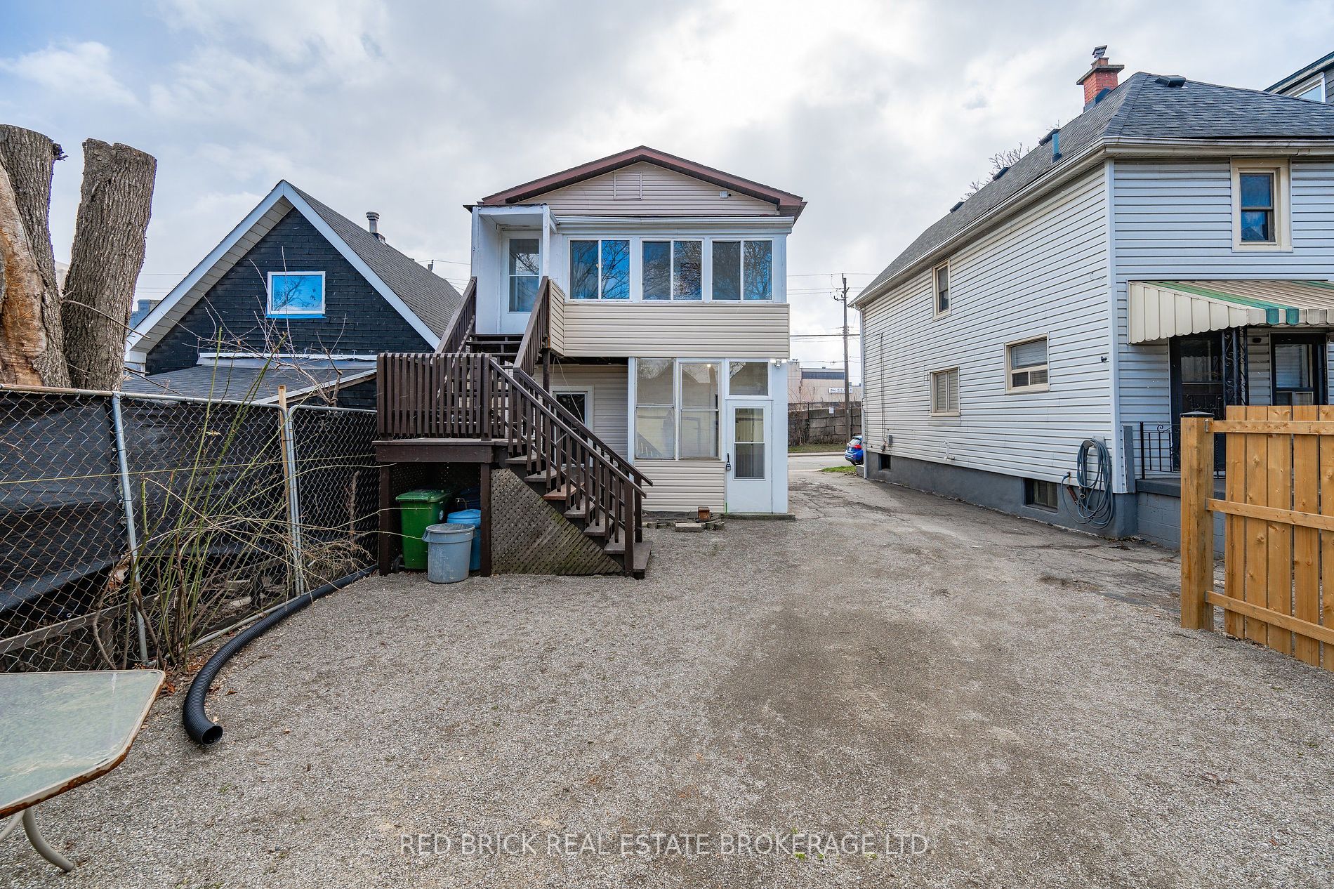81 Beach Road
