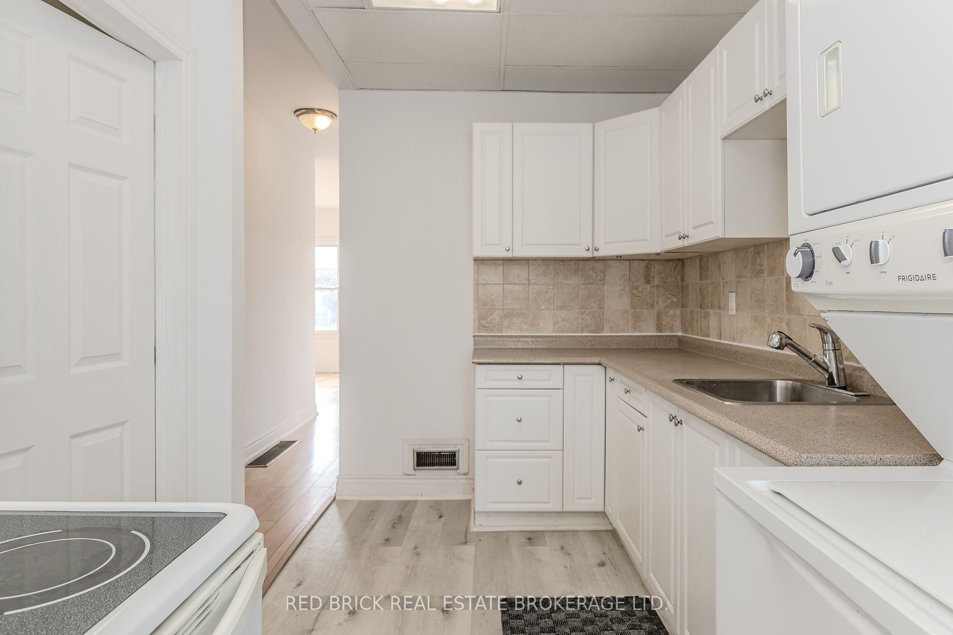 81 Beach Road
