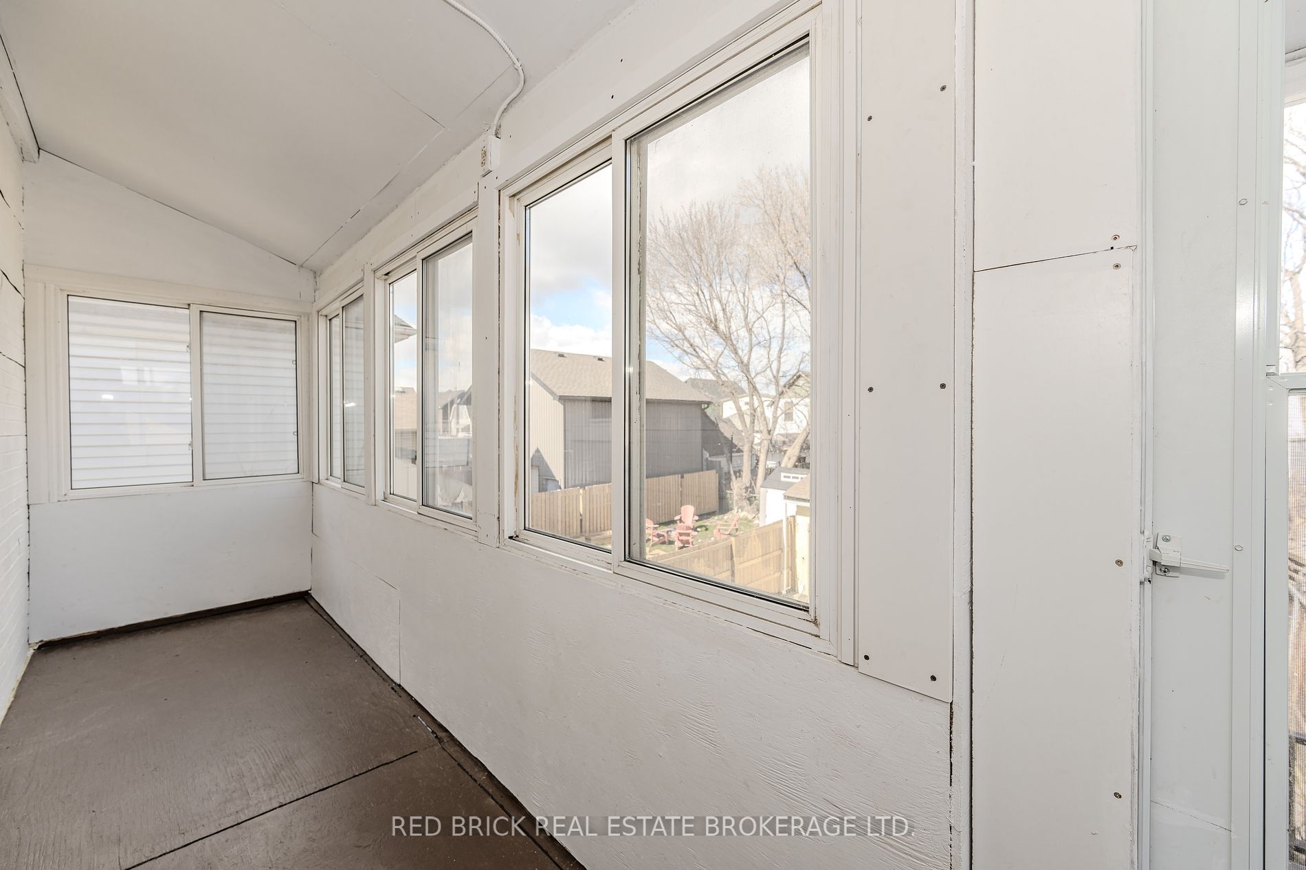 81 Beach Road