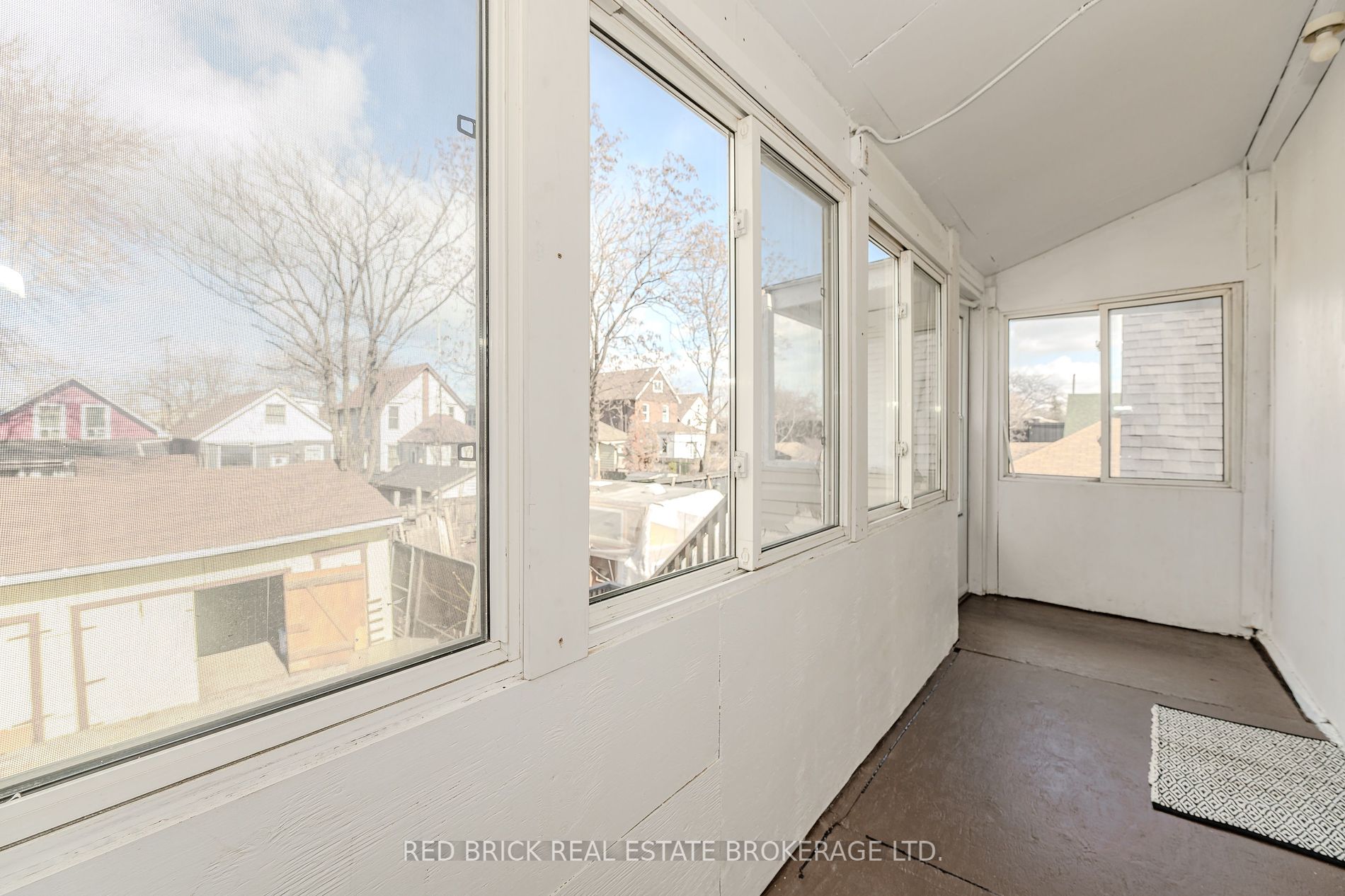 81 Beach Road