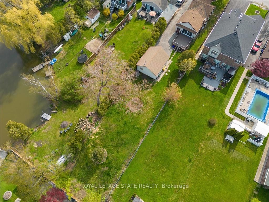 101 Teal Ave