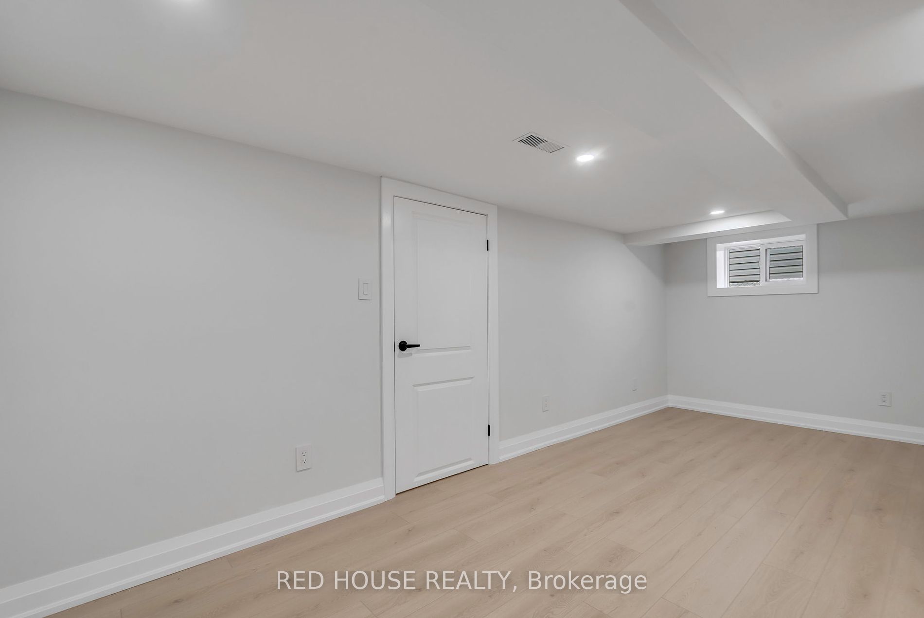 10 Bayside Avenue