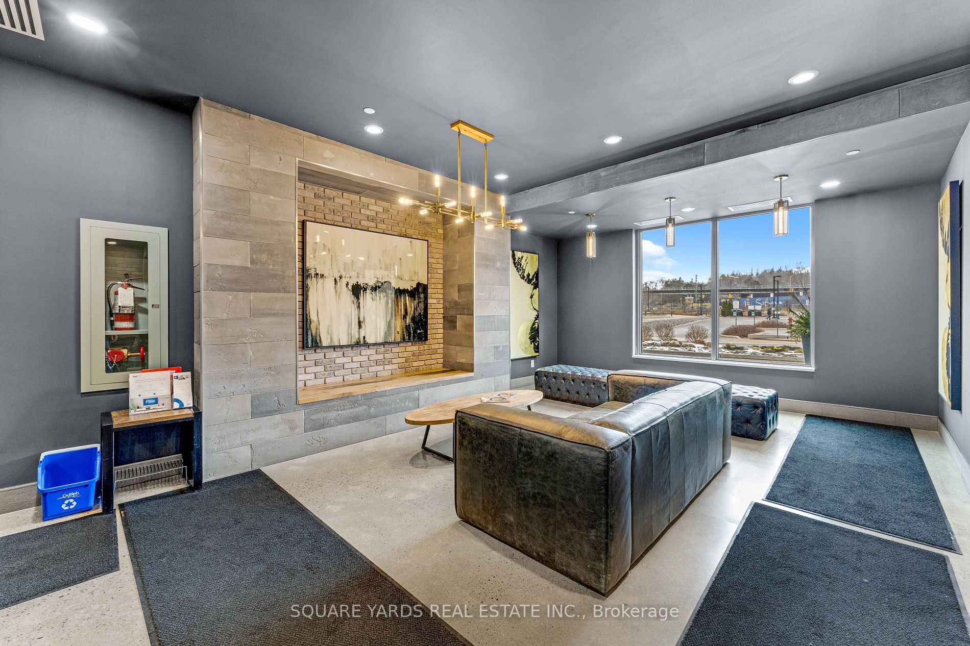 53 Arthur St S, #404