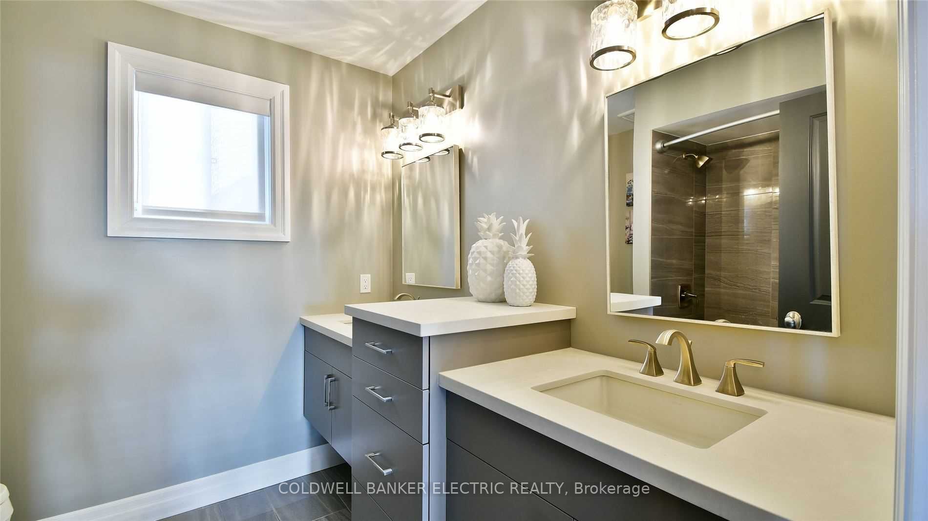 101 Chandler Cres