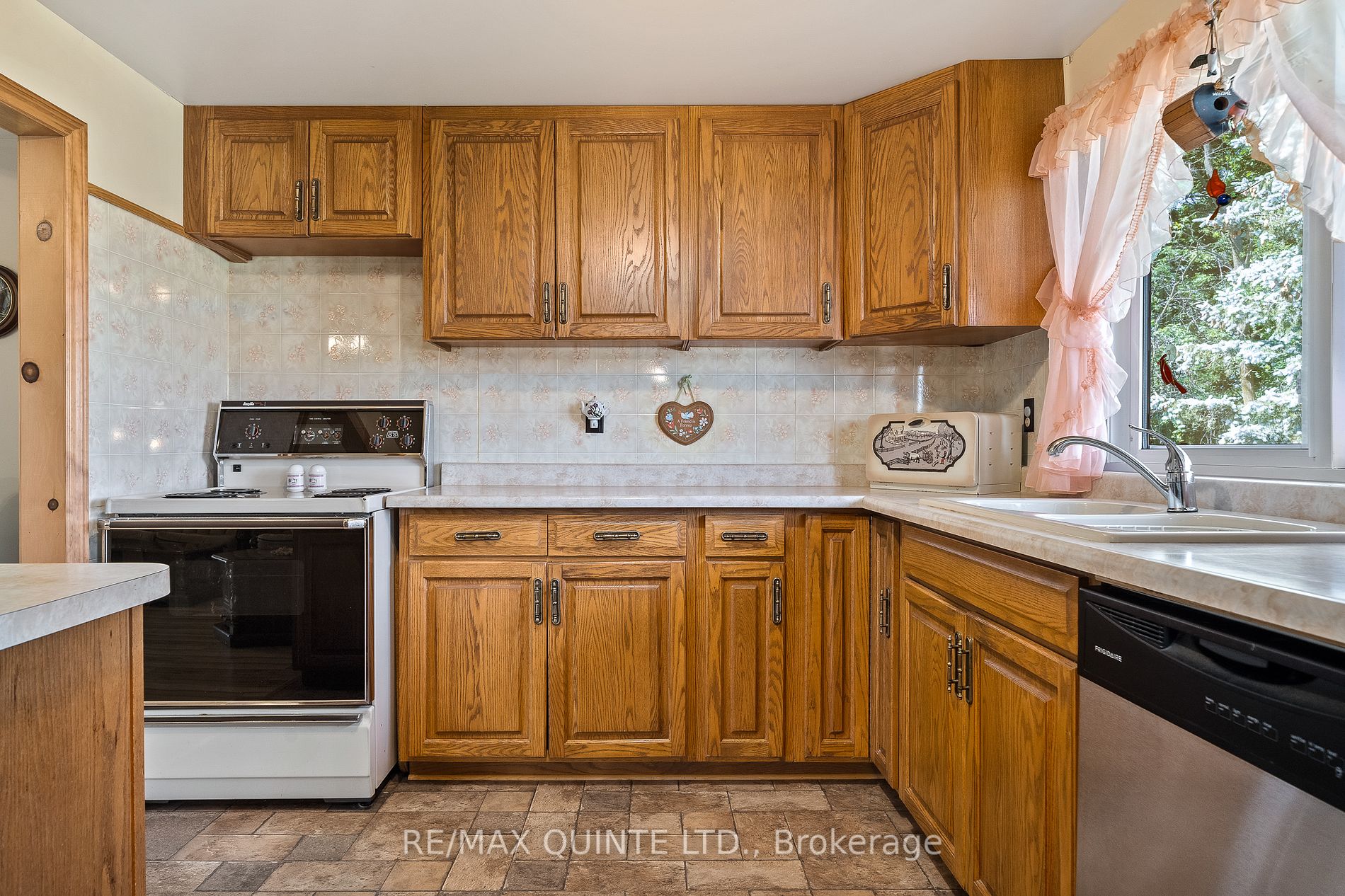 257 Elmbrook Rd