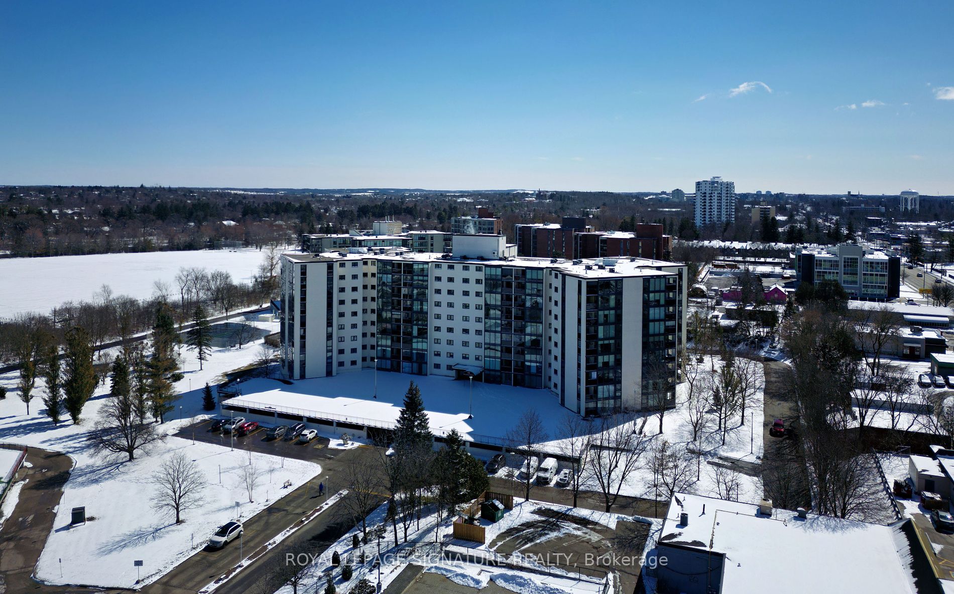 19 Woodlawn Road E #607