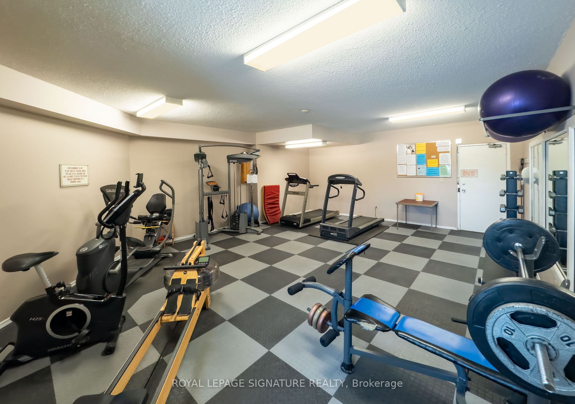 19 Woodlawn Road E #607
