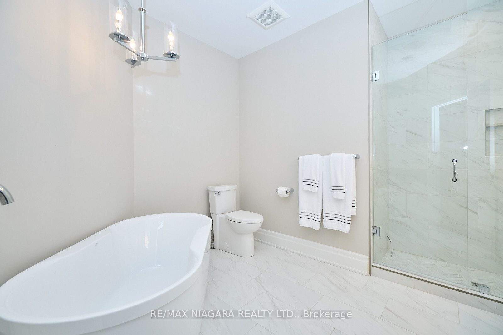 50 Aberdeen Lane S #26