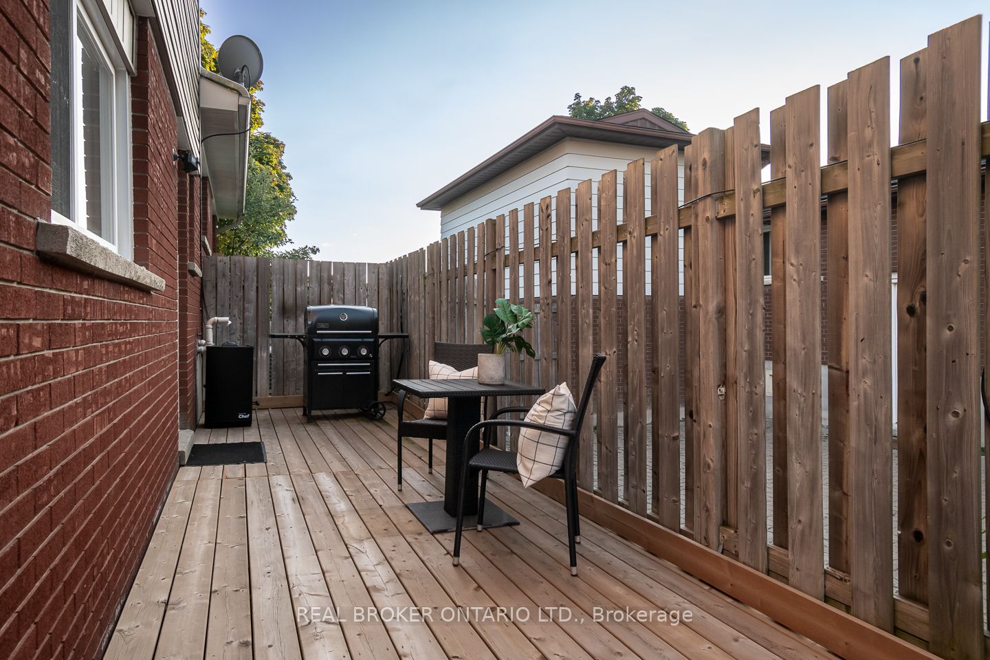 4 Forest Glen Crescent