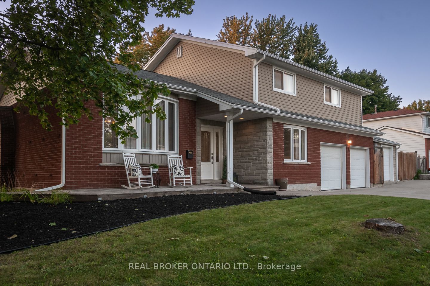 4 Forest Glen Crescent