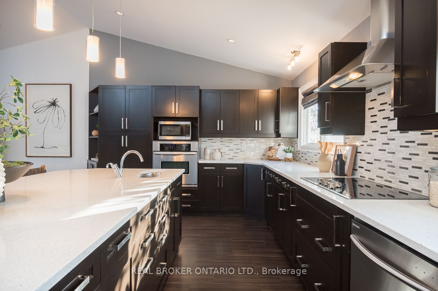 4 Forest Glen Crescent