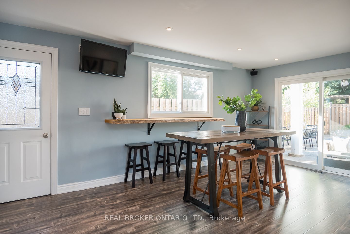4 Forest Glen Crescent