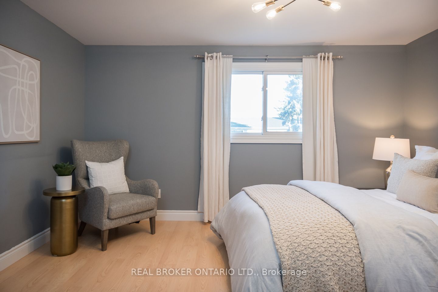 4 Forest Glen Crescent
