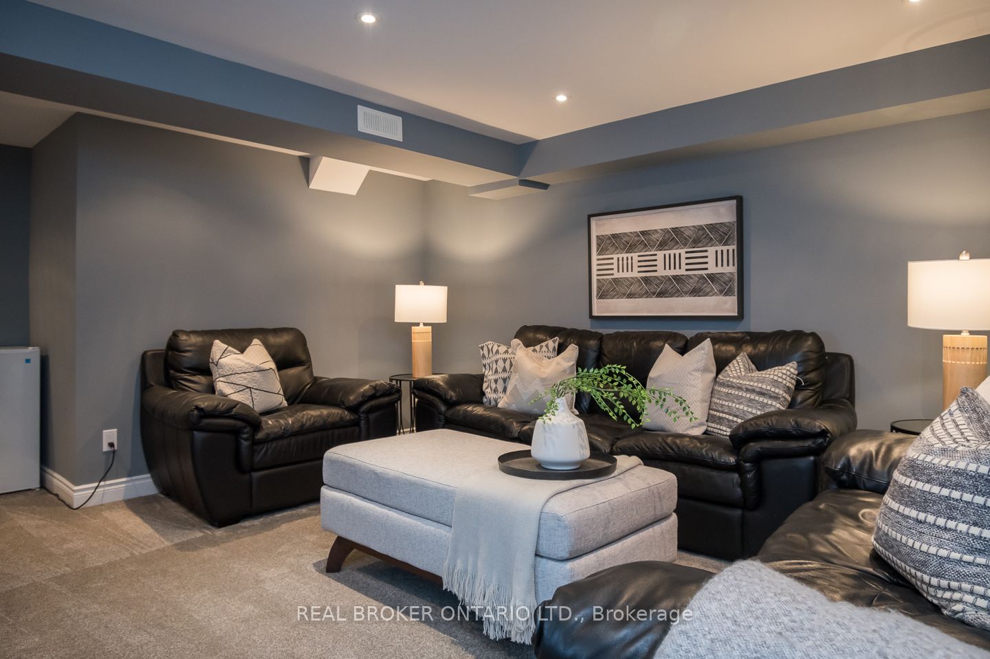 4 Forest Glen Crescent