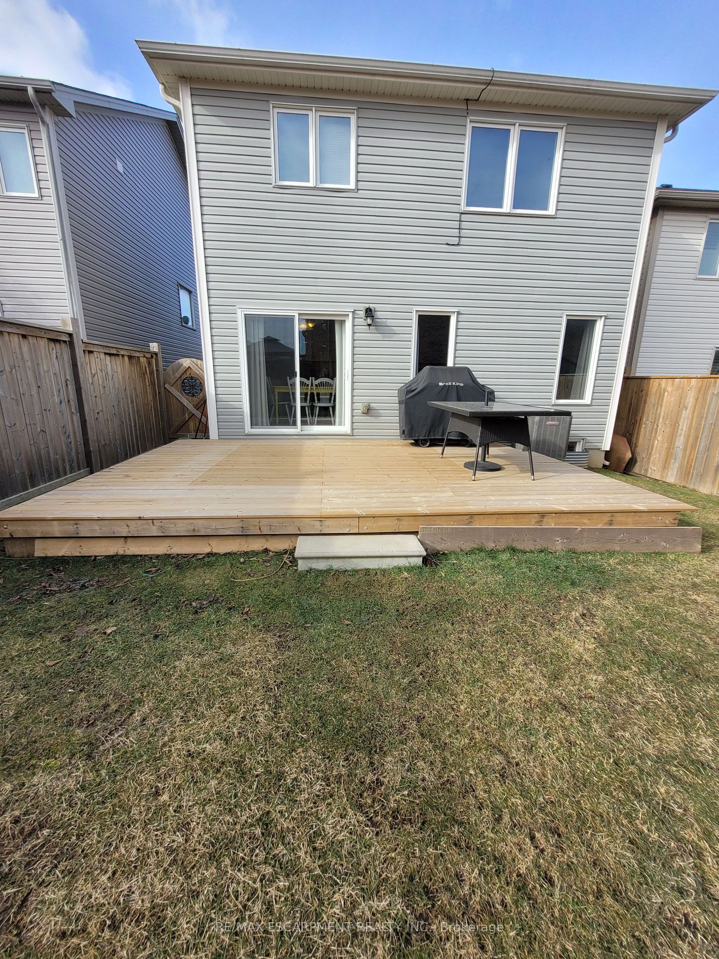 111 Warner Lane