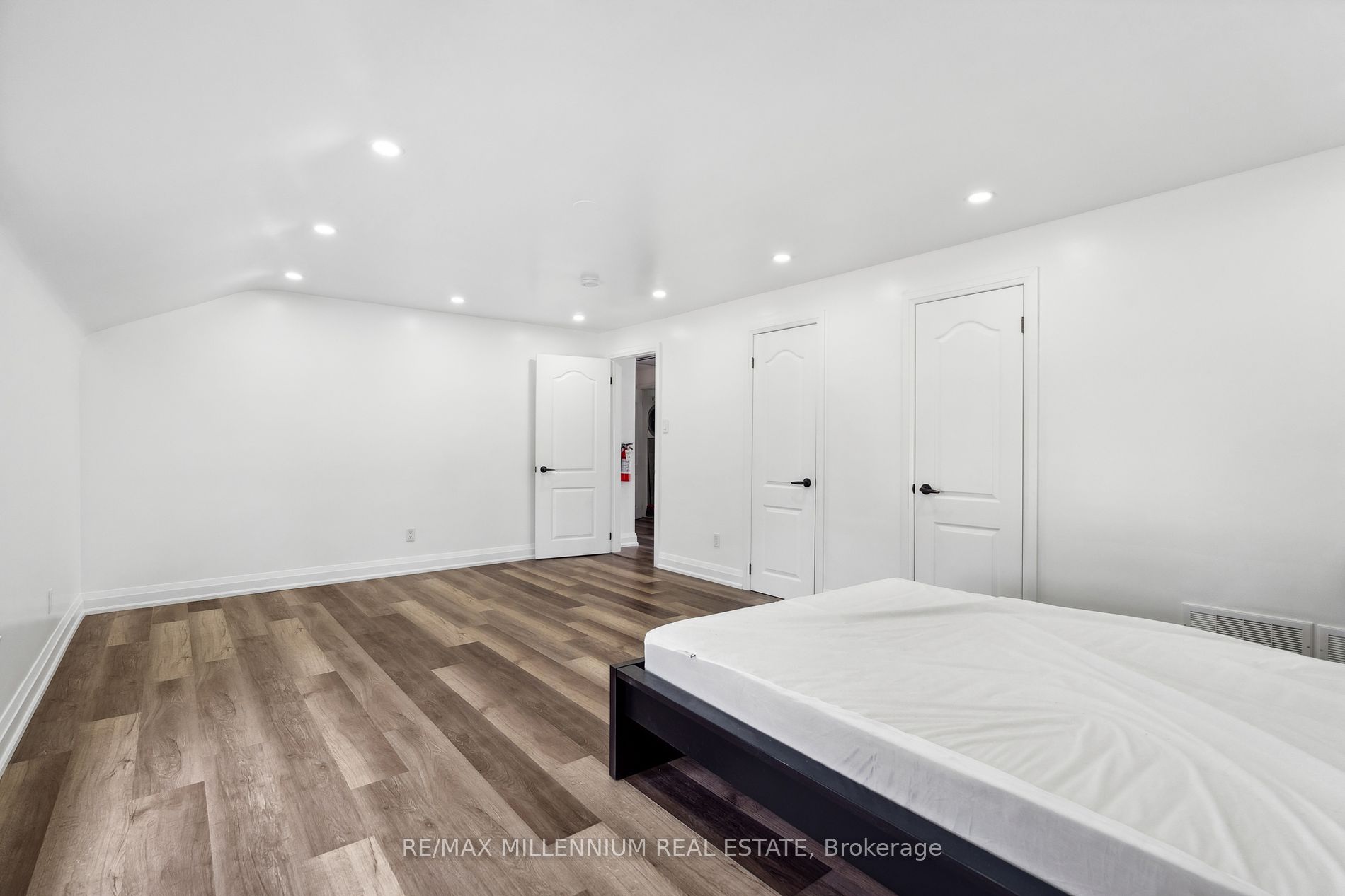 5138 Valley Way