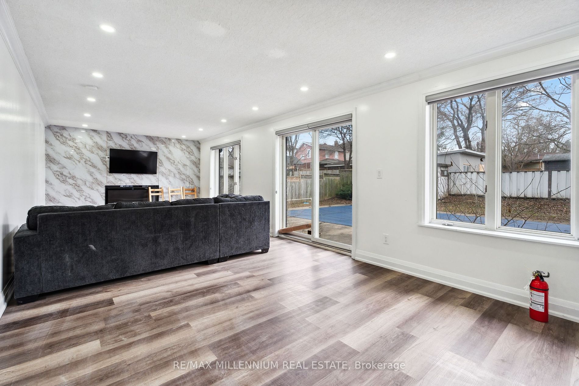 5138 Valley Way