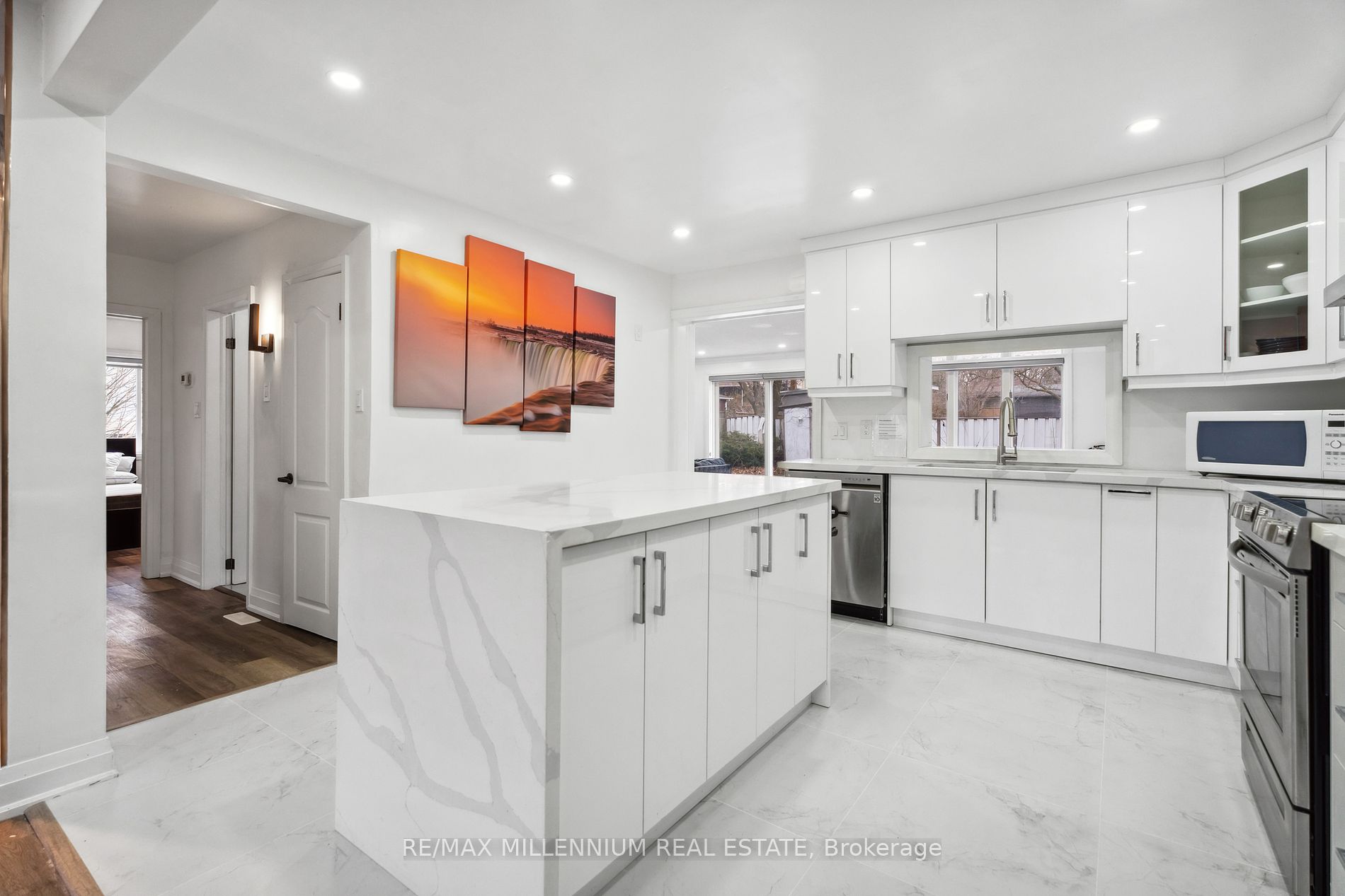 5138 Valley Way