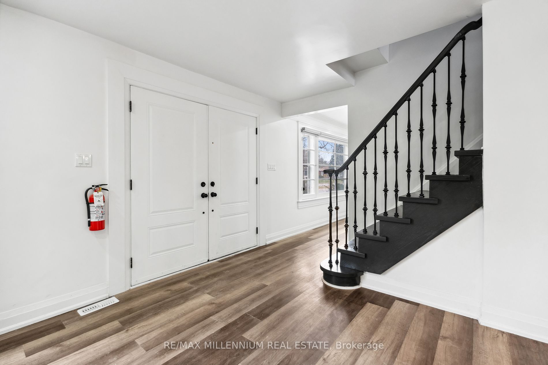 5138 Valley Way