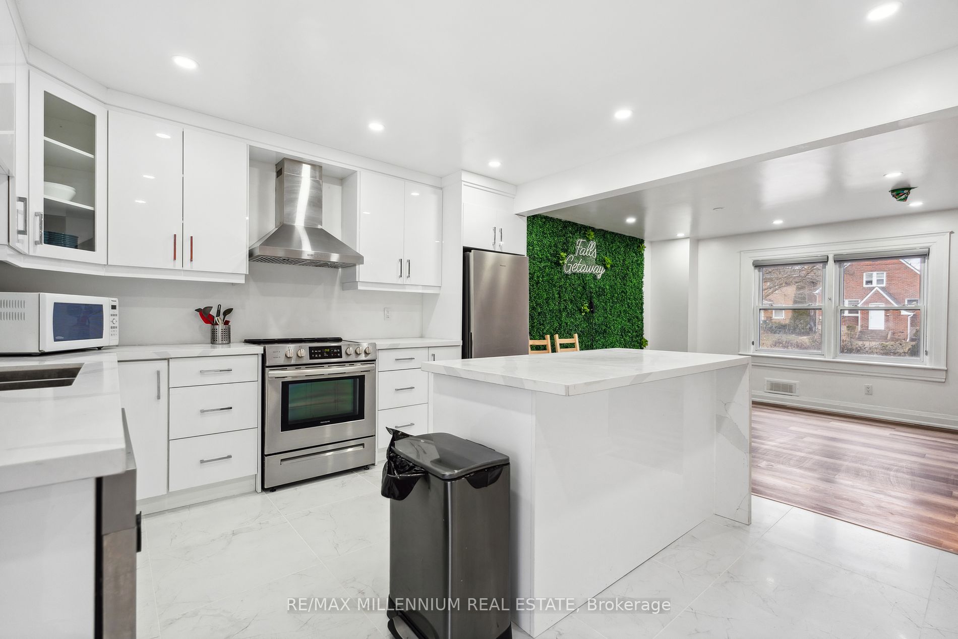 5138 Valley Way
