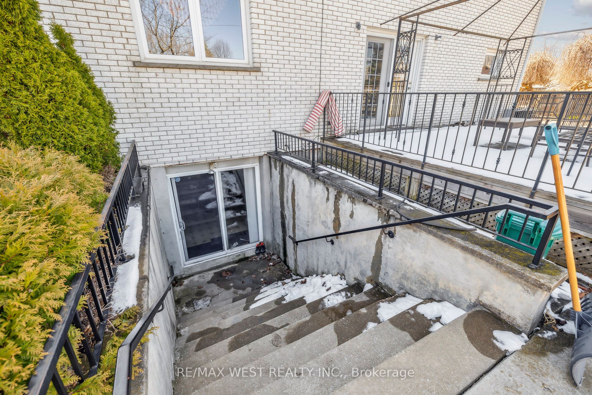 7105 York Drive