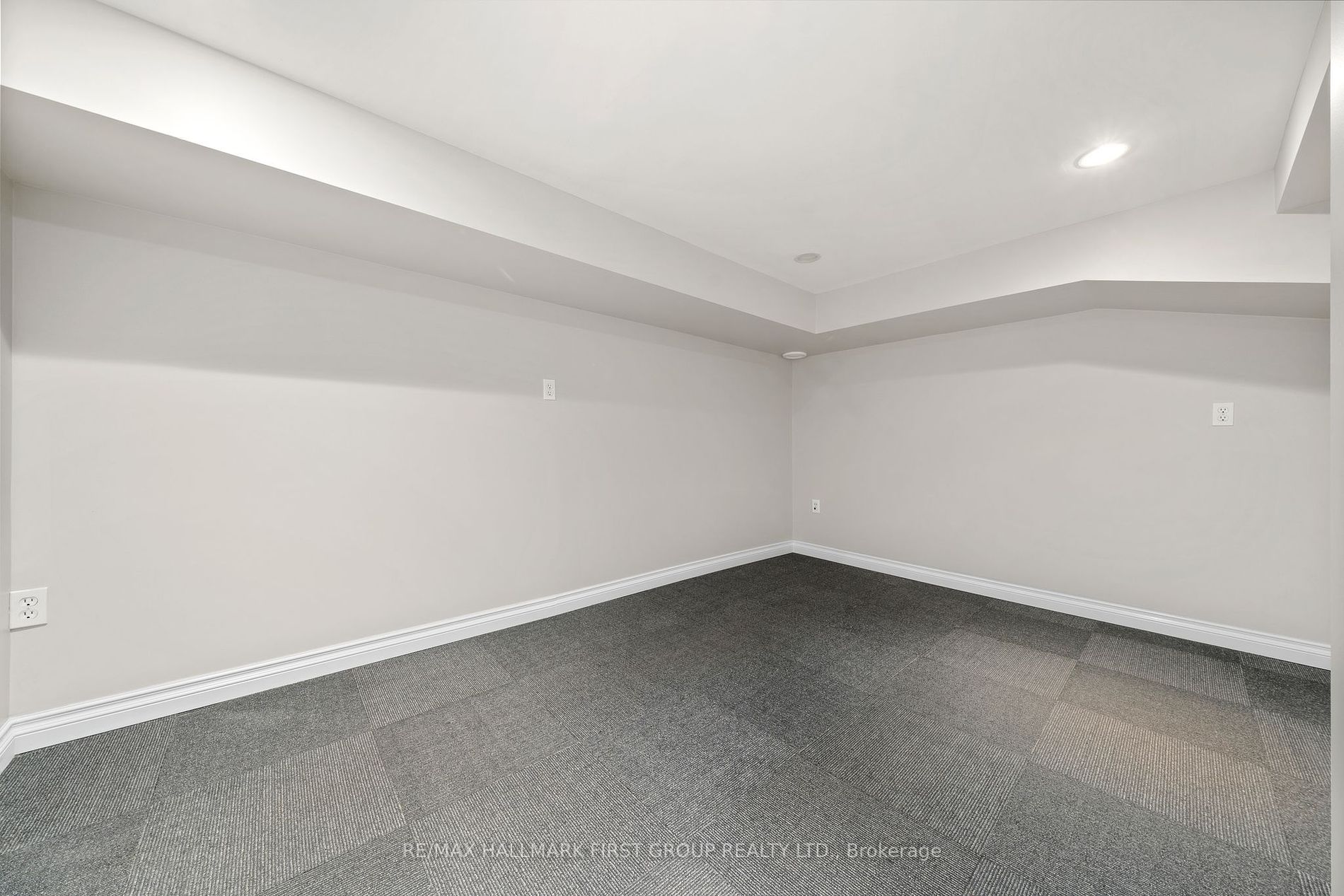 304 Division St