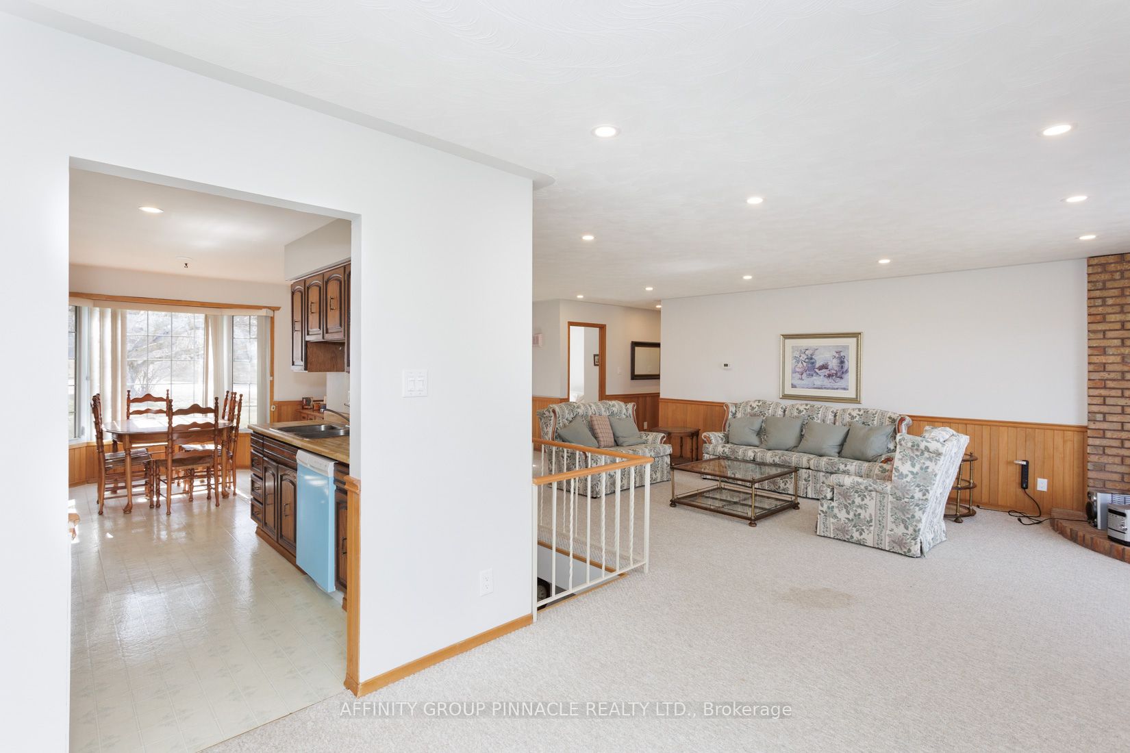 75 Bluewater Ave